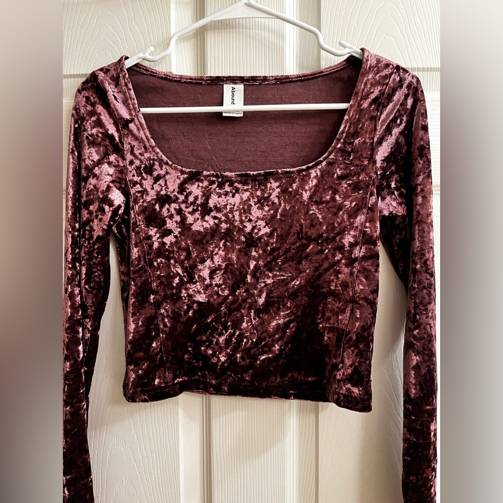 ABOUND~CRUSHED VELVET CROP TOP~SM - Picture 9 of 14